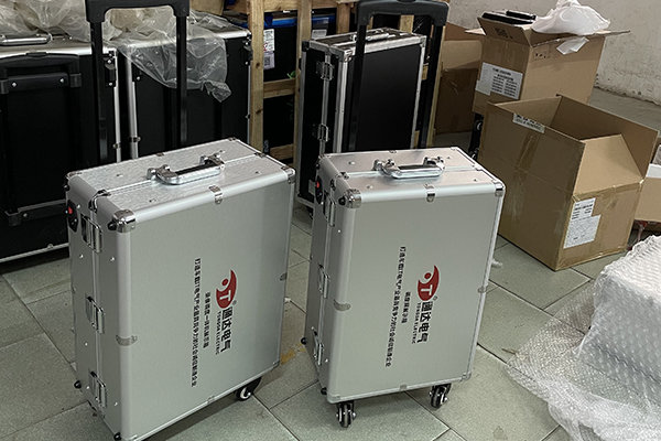 航空箱、拉杆手提箱